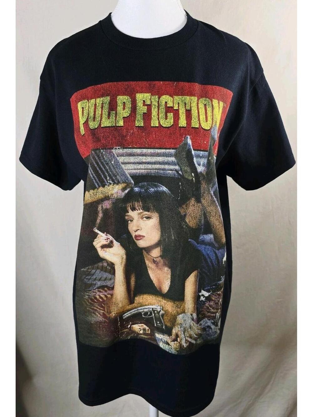 Pulp Fiction Movie Poster Graphic T Shirt Black Y2K Mia Wallace Smoking Men’s L